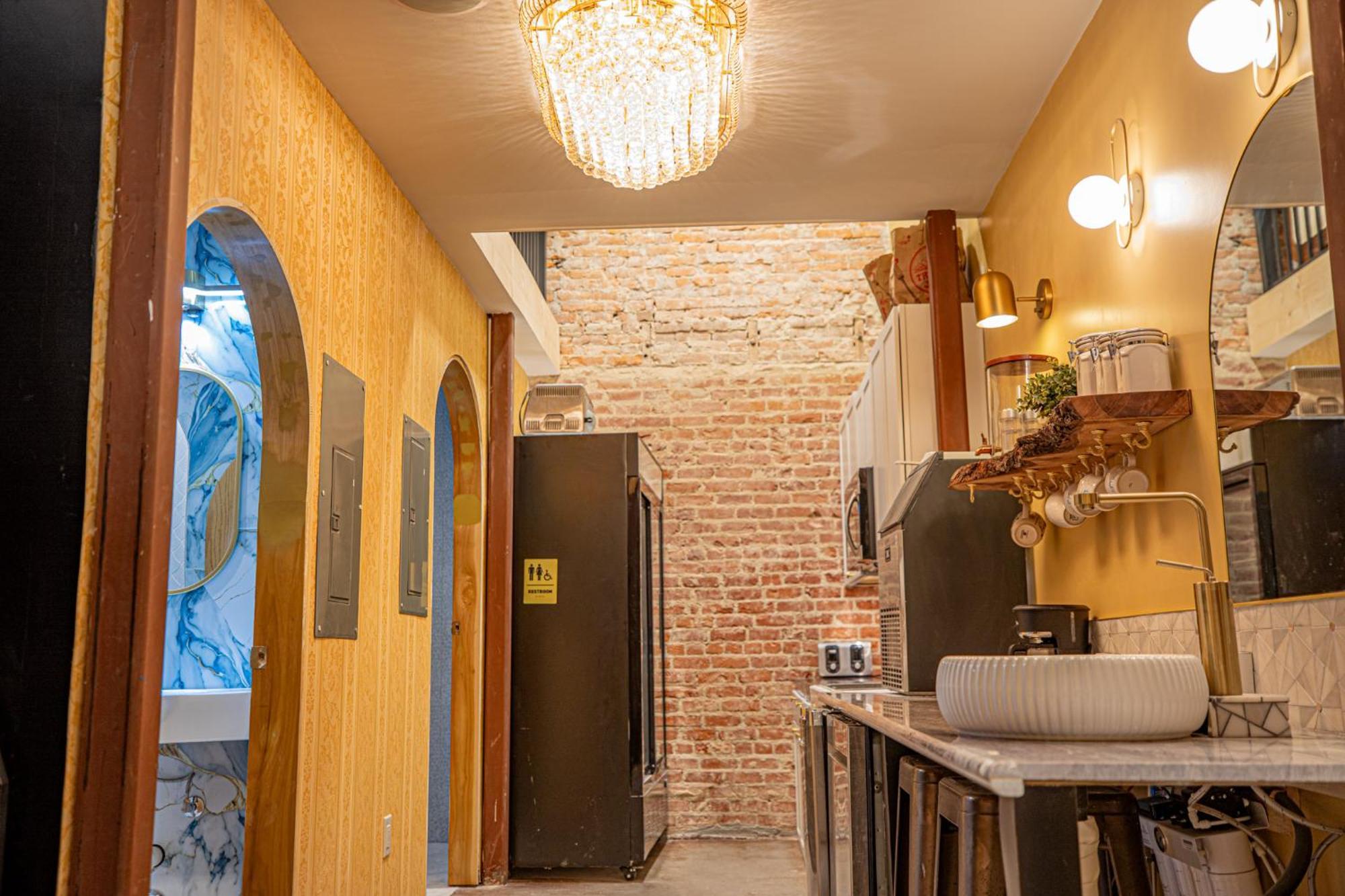 Social Stays - Santa Barbara'S First Hostel On State Street ภายนอก รูปภาพ