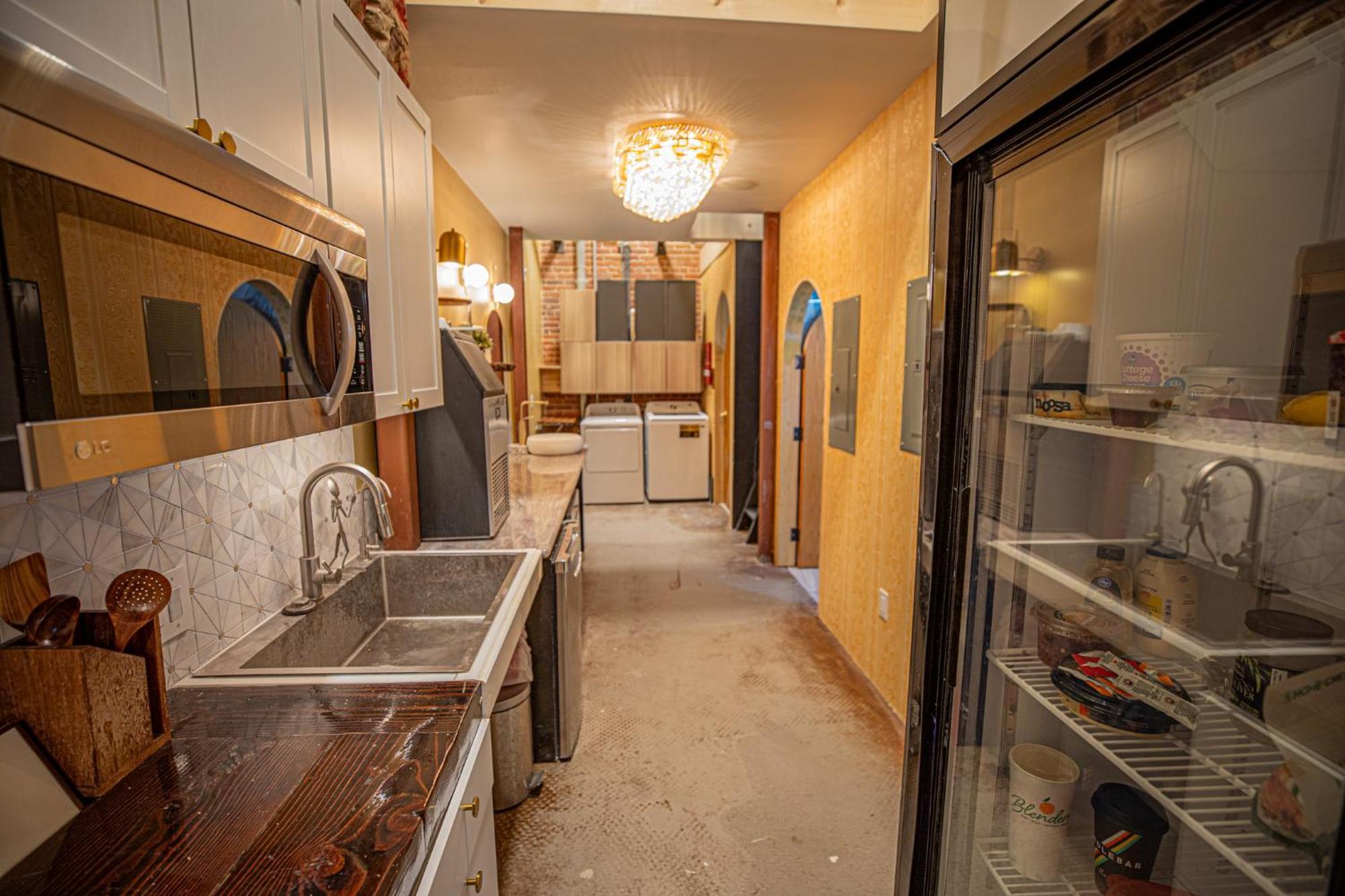 Social Stays - Santa Barbara'S First Hostel On State Street ภายนอก รูปภาพ