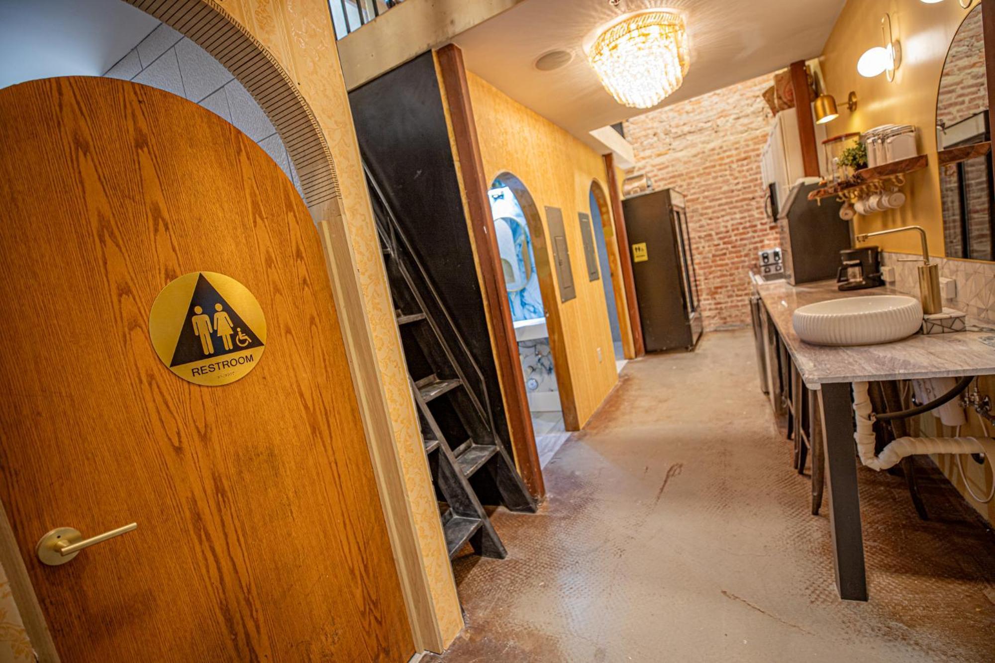 Social Stays - Santa Barbara'S First Hostel On State Street ภายนอก รูปภาพ